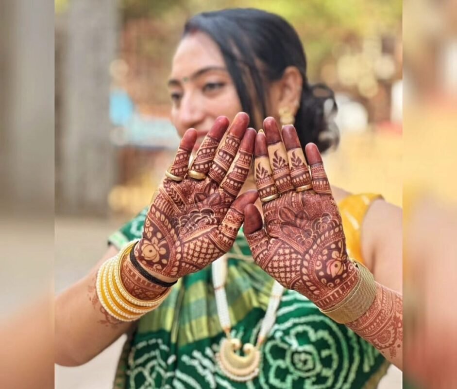 Mehendi design by Pooja Chavda in Mumbai