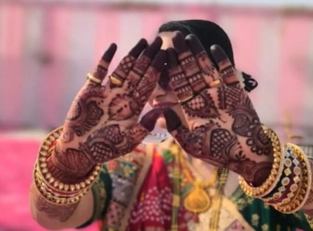 Mehendi design by Pooja Chavda in Mumbai